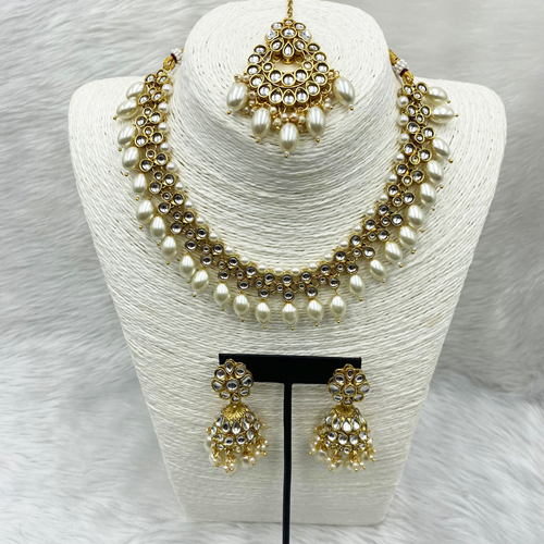 Diu Kundan Necklace Set - Gold  