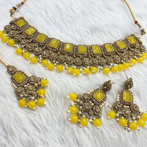 Veha Yellow /Diamante Stone Necklace Set - Antique Gold