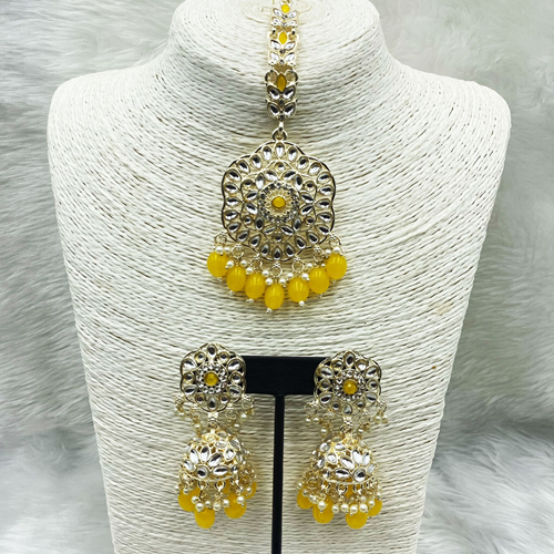 Llisa Yellow Earring Tikka Set - Light Gold