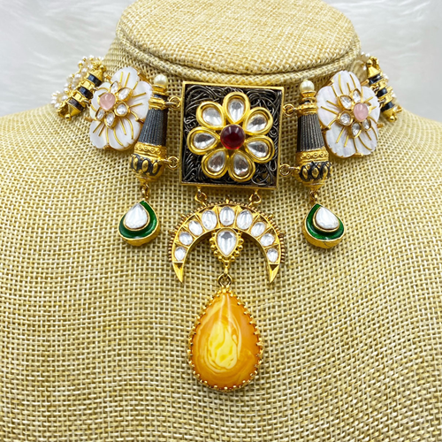 Saanvi Multicolour Kundan Necklace Set - Gold