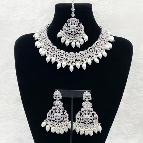 Acala White Polki Stone Necklace Set - Silver