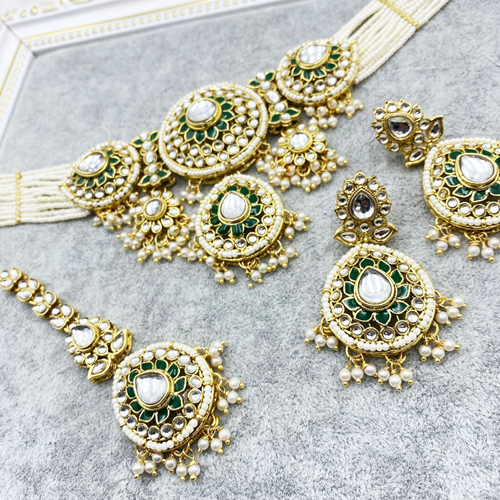 Habiba Regal Neutral Kundan Choker Necklace Set - Gold