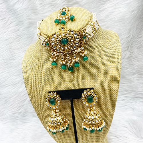 Ria Emerald Green Kundan Choker Necklace Set - Gold