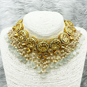 Vaak Regal Neutral Kundan Necklace Set - Gold