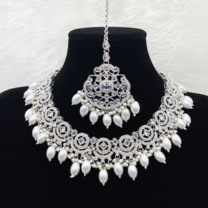 Acala White Polki Stone Necklace Set - Silver