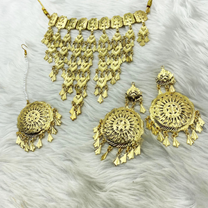 Vaju Gold Look Choker Necklace Set - Gold