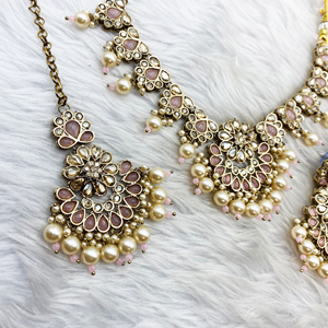 Vian Baby Pink Necklace Set - Antique Gold