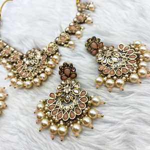 Vian Peach Necklace Set - Antique Gold